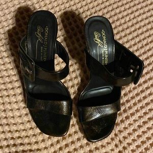 Donald J Pliner Italian Sandals. Very Cute